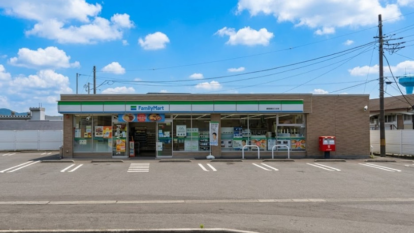 コンビニ　ファミリーマート 御殿場保土沢店（コンビニ）まで595m