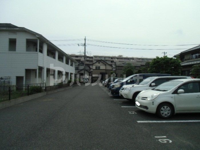 駐車場　駐車場