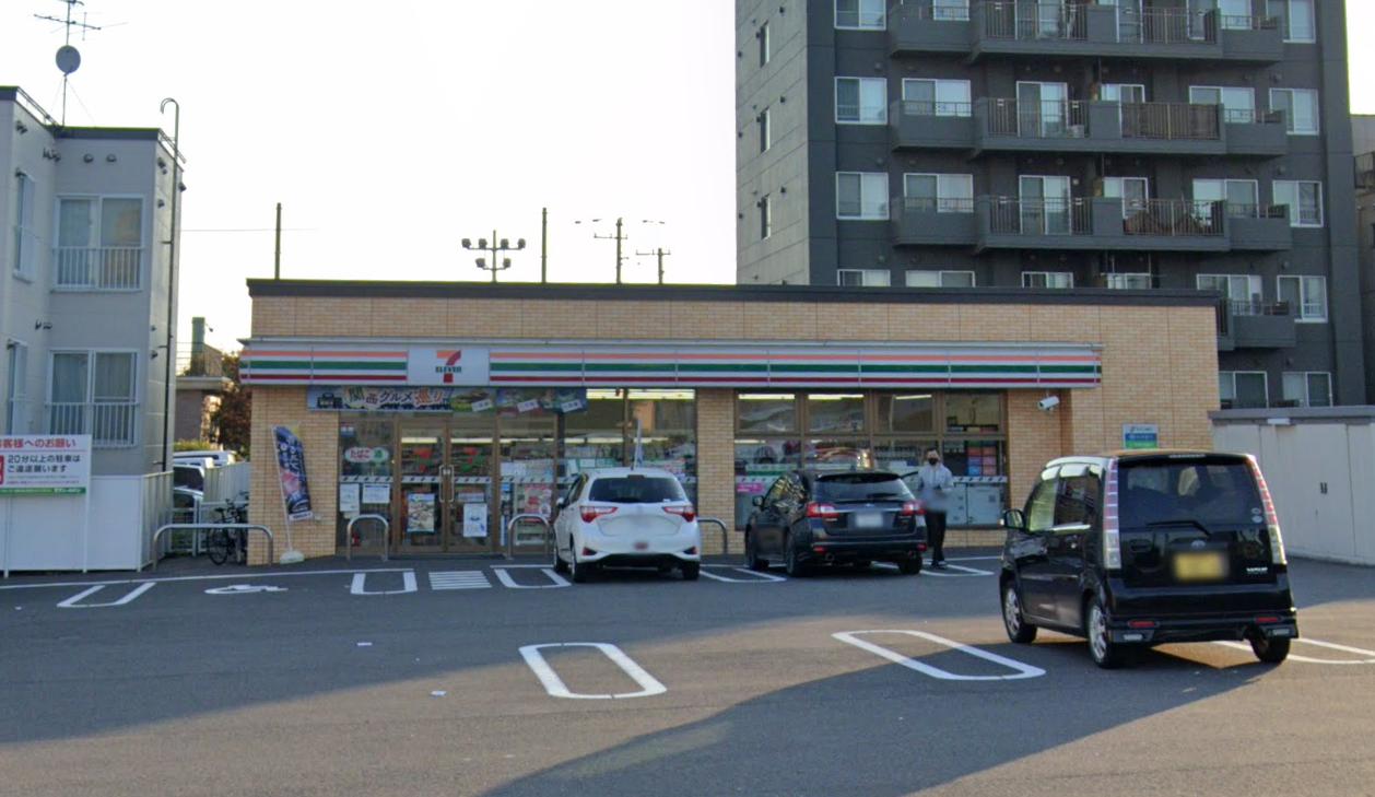コンビニ　セブンイレブン 札幌月寒中央通4丁目店（コンビニ）まで225m
