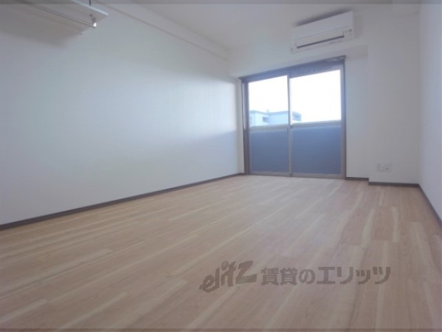 Resonance西陣の居間写真