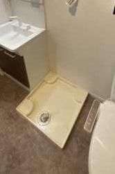 その他設備　防水パン付きの洗濯機置場です。