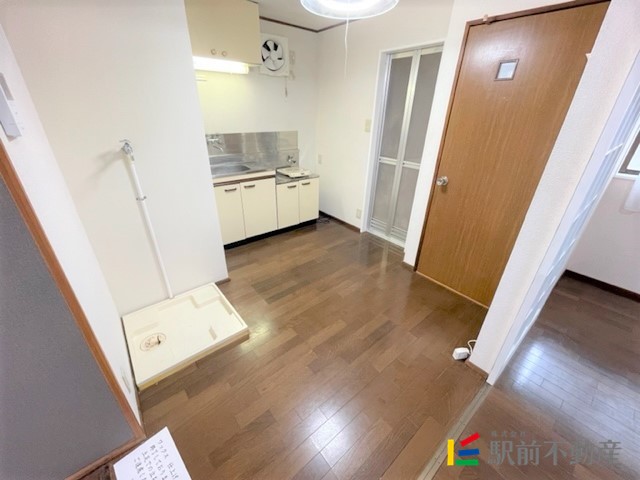 KEIハイツ854の居間写真