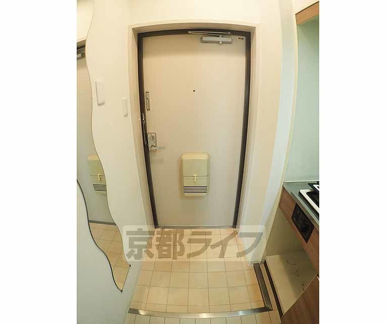 その他設備　しっかりとしたドアです。