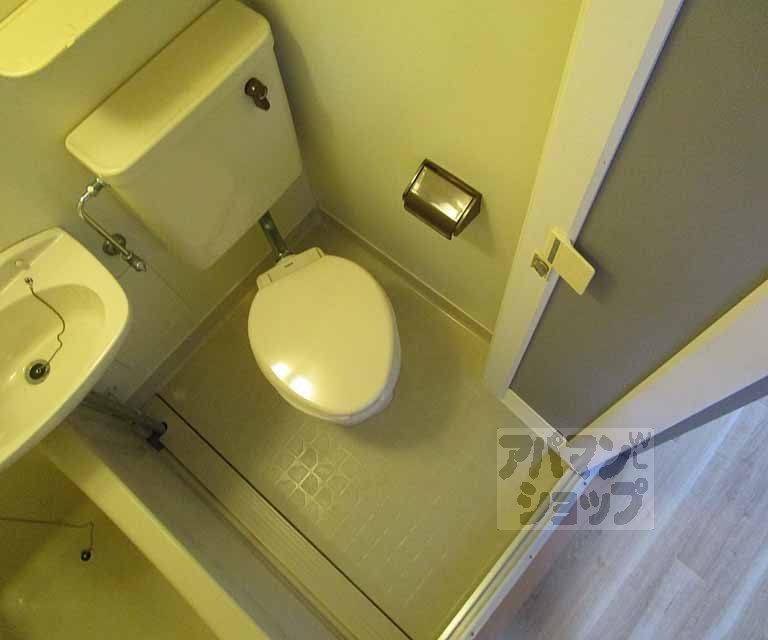 トイレ　１０１号室の写真です。
