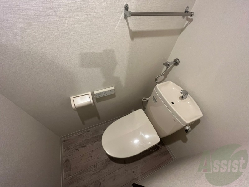 トイレ　トイレです。ウォシュレット付を探している方、おすすめです。