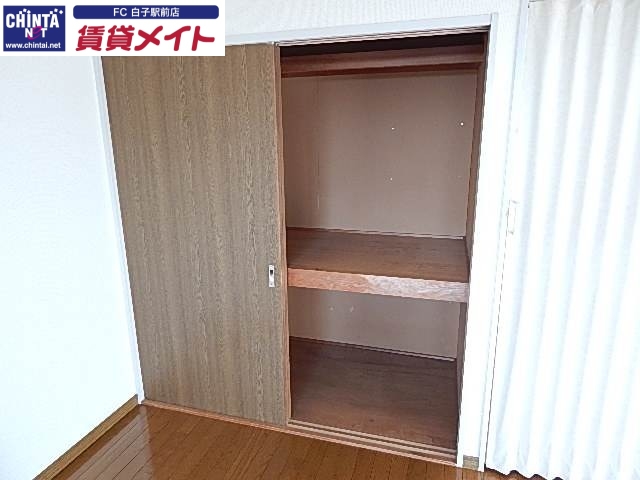 収納　同物件別部屋の写真