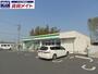 コンビニ　ファミリーマート鈴鹿下箕田店（コンビニ）まで1439m