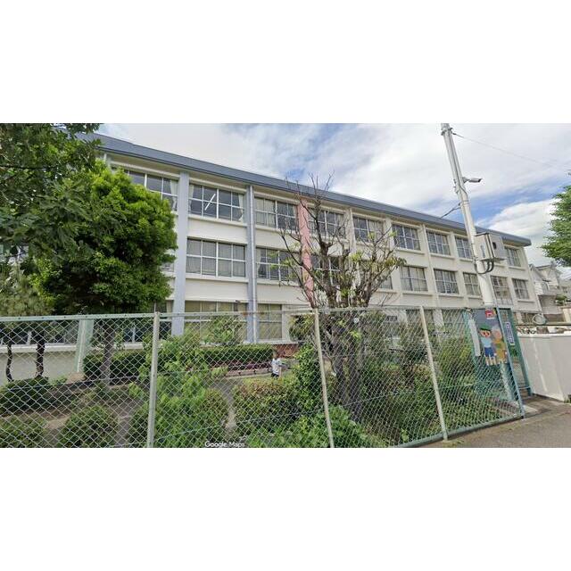 小学校　海老名市立柏ケ谷小学校（小学校）まで601m