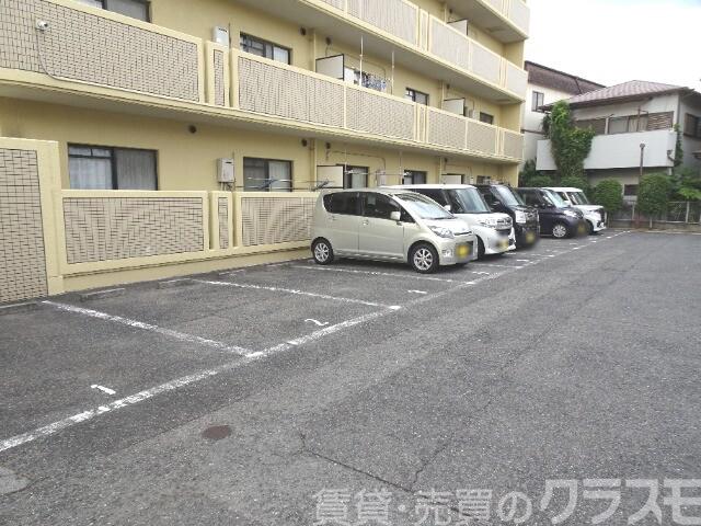 駐車場　敷地内駐車場