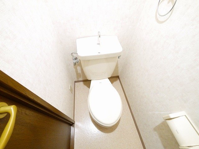 トイレ　清潔感のあるトイレです