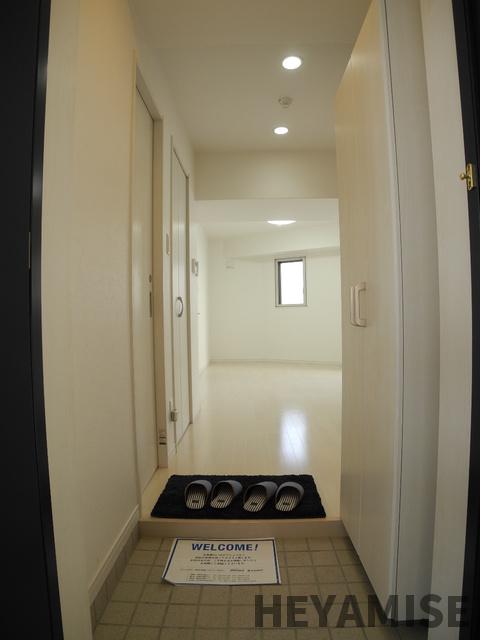 玄関　※同間取りの別の階のお部屋の写真です※