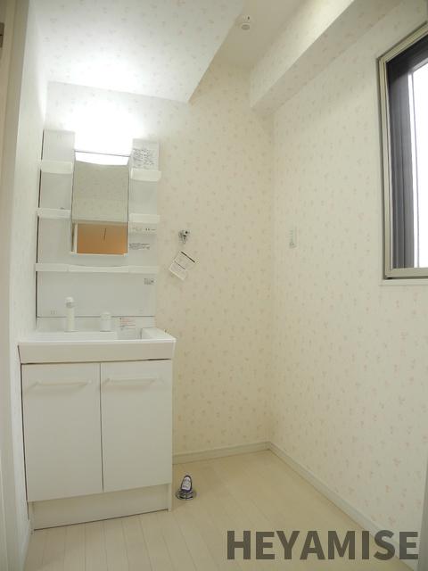 洗面設備　※同間取りの別の階のお部屋の写真です※