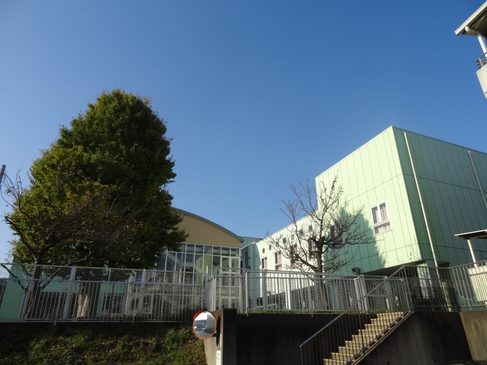 幼稚園・保育園　梅乃園幼稚園（学）（幼稚園・保育園）まで814m