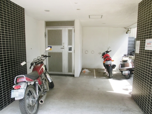 その他共有部分　バイク置き場あります