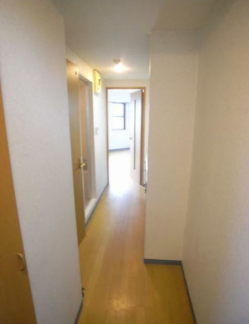 玄関　※参考写真。現況優先