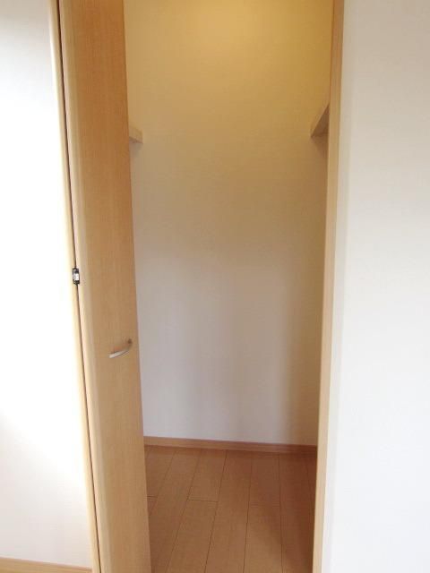 収納　★ウォークインクローゼットで荷物がたっぷり入ります★