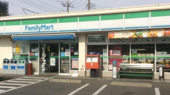 コンビニ　ファミリーマート（コンビニ）まで2141m