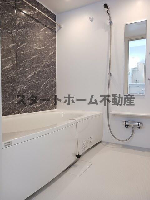 バス・シャワールーム　落ち着いた空間のお風呂です