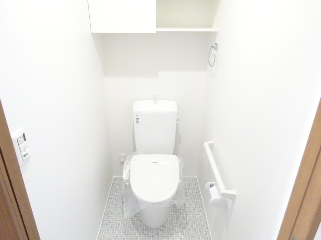 東武東上線 霞ケ関駅 徒歩4分 2階建 築3年のトイレ写真