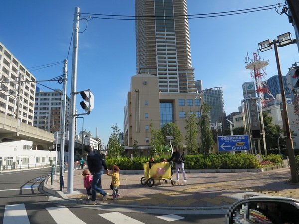 役所　川崎市中原区役所（役所）まで2568m