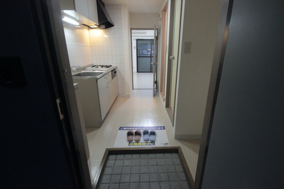 玄関　※別部屋の写真です