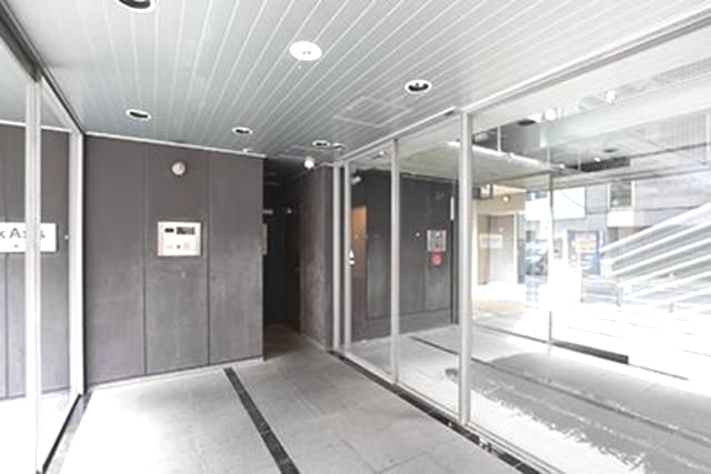 エントランス　建物の内部です