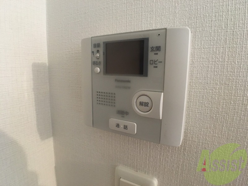 セキュリティ　ＴＶモニター付インターホンです。来客者の顔が見えるので安心！