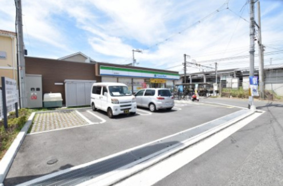 コンビニ　ファミリーマート 富木駅前店（コンビニ）まで189m