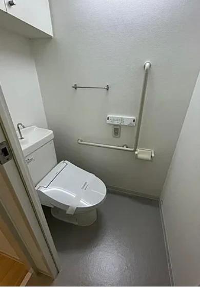 トイレ　※同マンション別室参考写真
