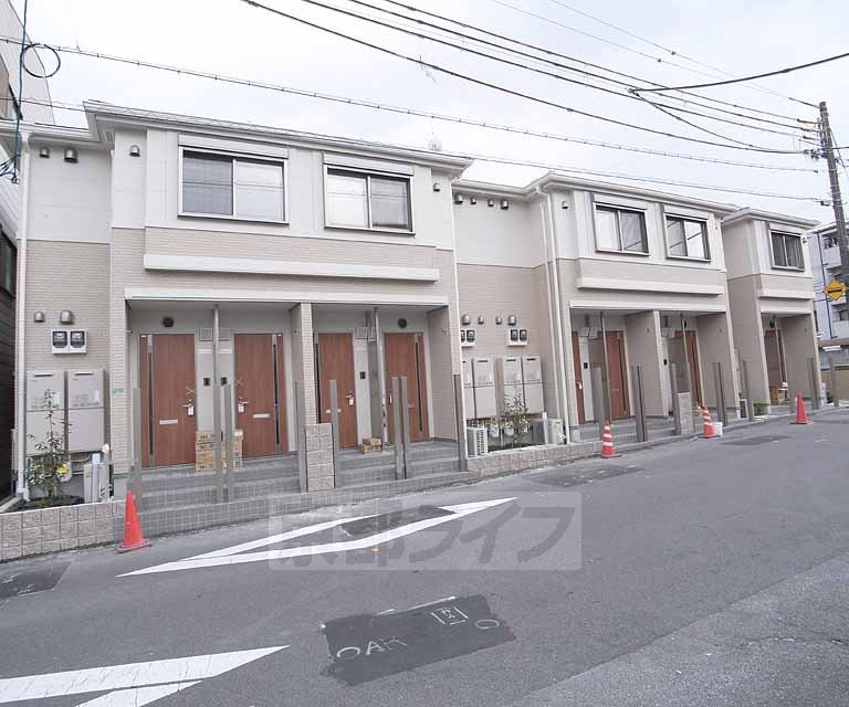 建物外観　パリッとした外観！