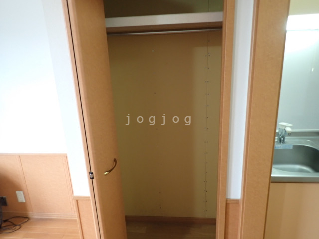 収納　収納が大きく、たくさんものが入ります。