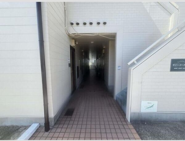 あおなみ線 荒子川公園駅 徒歩7分 2階建 築34年の外観写真
