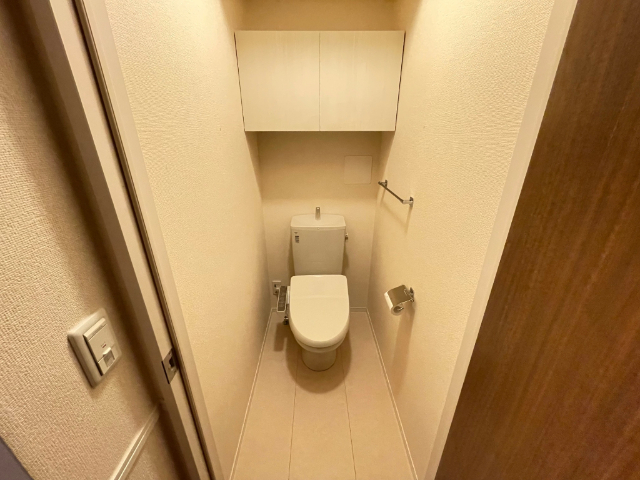 トイレ　温水洗浄便座付きのトイレです