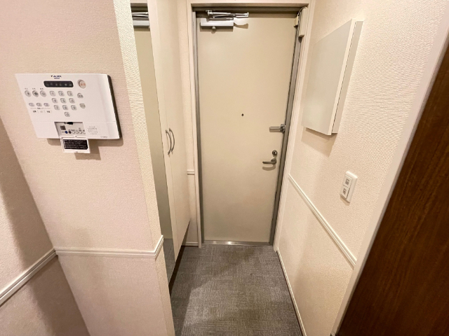 玄関　下駄箱付きの玄関です