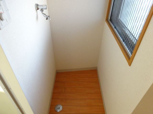その他　洗濯機置き場が室内にあります。
