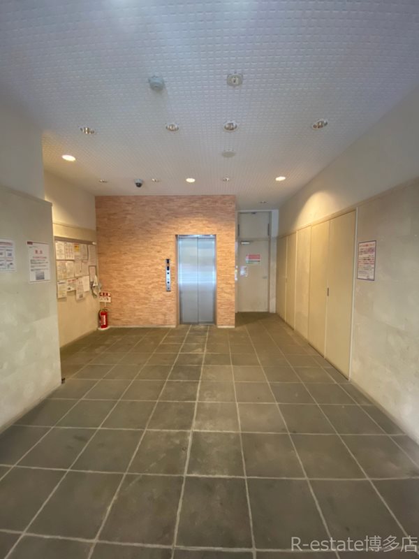 地下鉄箱崎線 呉服町駅 徒歩2分 14階建 築19年の外観写真