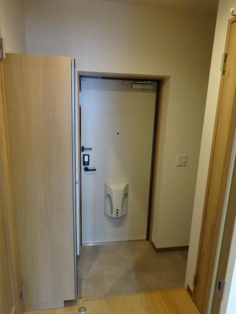 ベレッツァ神田町Iの玄関写真
