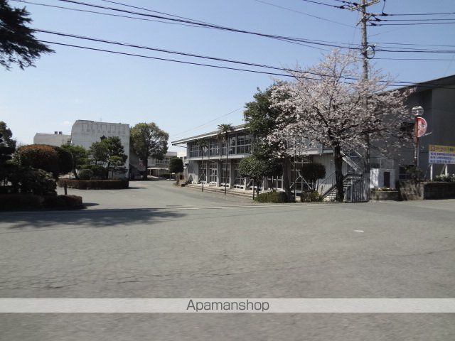 中学校　大津中学校（中学校）まで650m