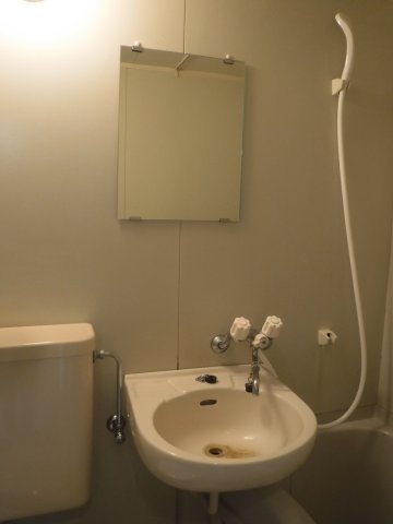洗面設備　他のお部屋の参考写真となります。