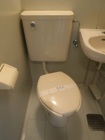 トイレ　他のお部屋の参考写真となります。