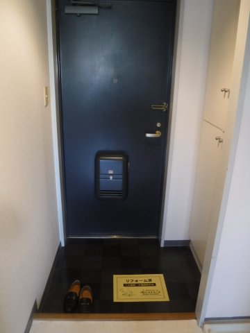 玄関　他のお部屋の参考写真となります。