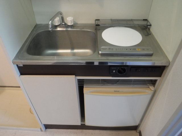 キッチン　他のお部屋の参考写真となります。