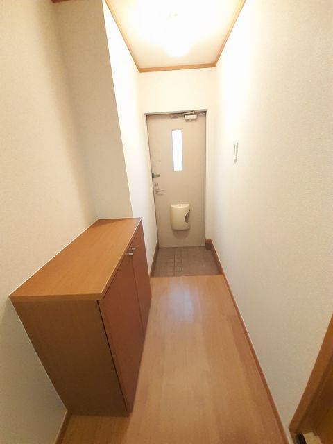 ＪＲ総武線 小岩駅 徒歩17分 2階建 築24年の玄関写真