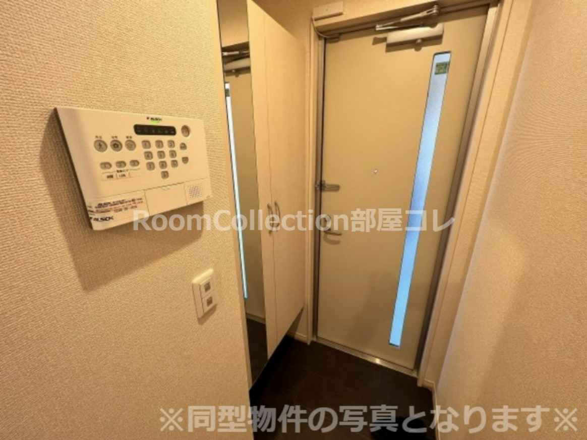玄関　※同型物件の写真となります※