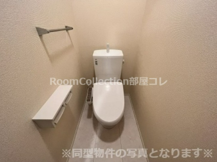 トイレ　※同型物件の写真となります※