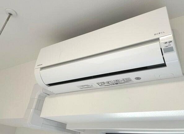 バルコニー　浴室乾燥機完備