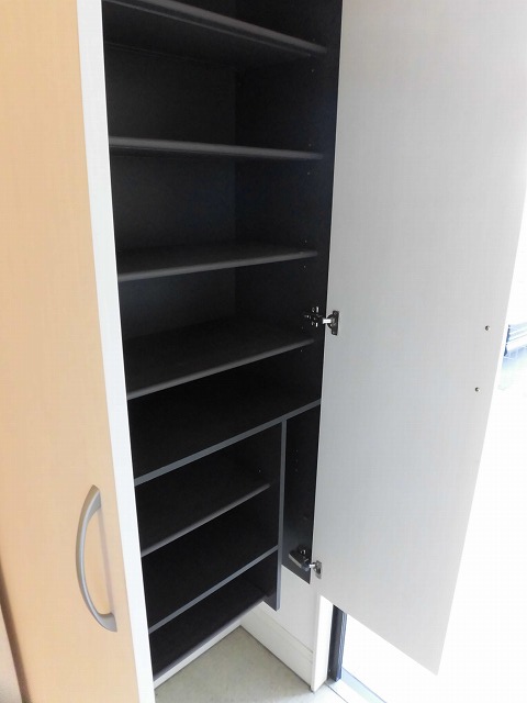 玄関　シューズボックス