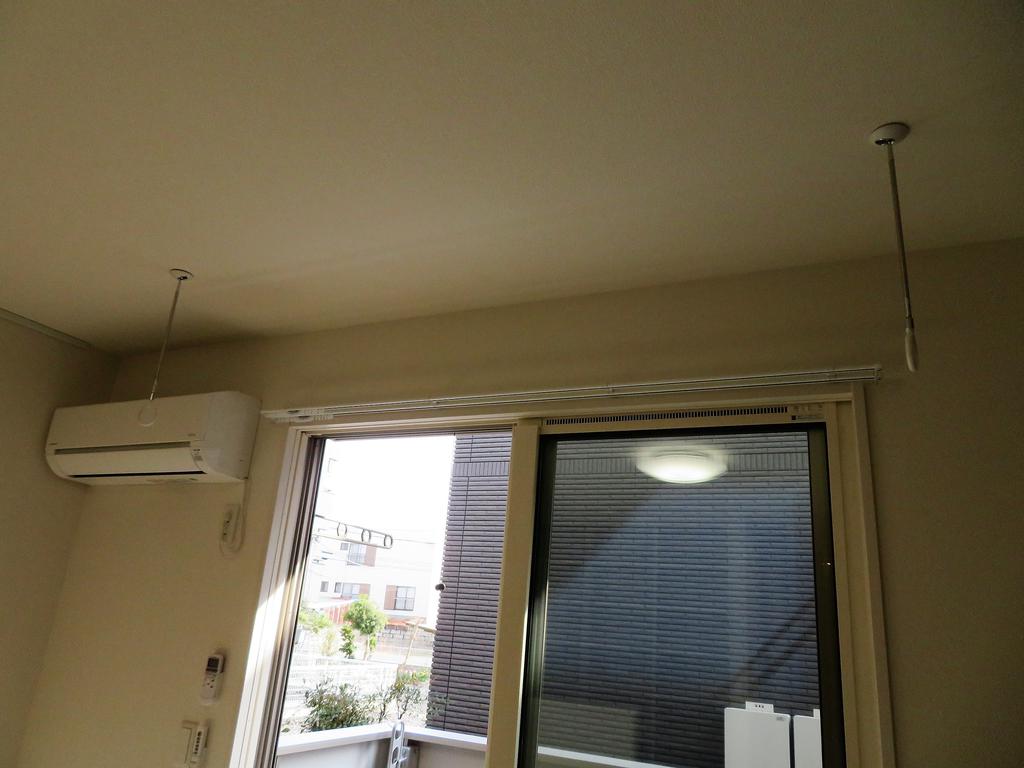 その他　室内物干しで雨の日も安心です！