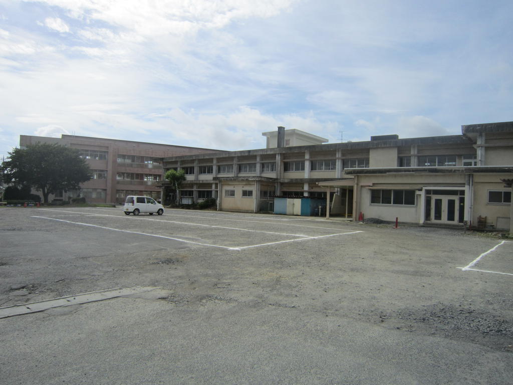 【ひたちなか市高場のアパートの小学校】