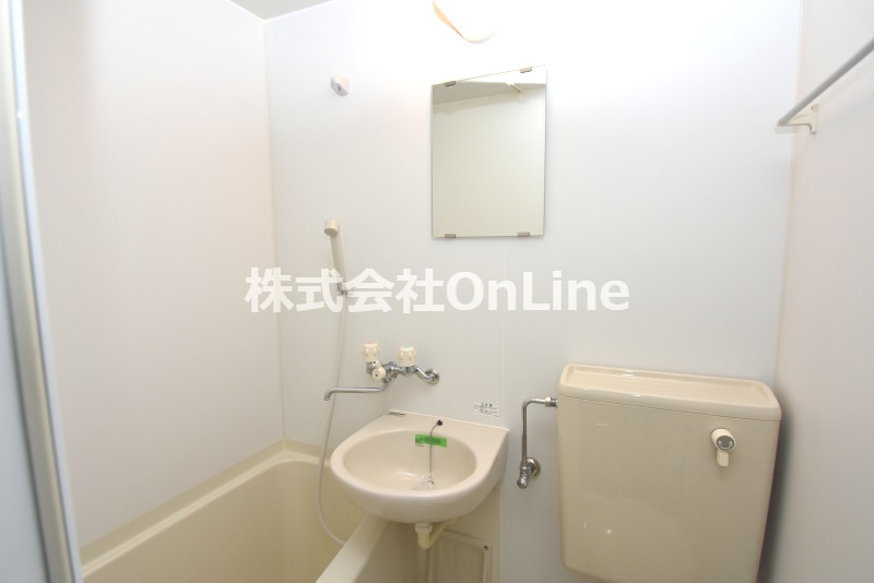 洗面設備　コンパクトで使いやすい洗面所